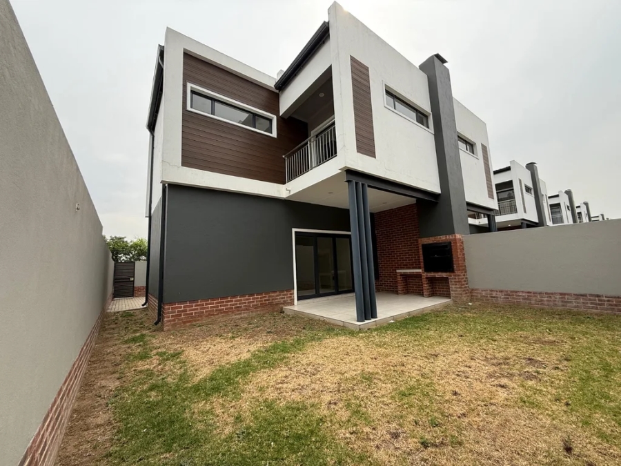 To Let 3 Bedroom Property for Rent in Sunninghill Gauteng