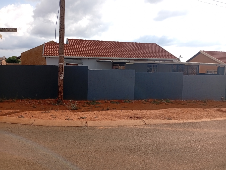 To Let 3 Bedroom Property for Rent in Mahube Valley Gauteng