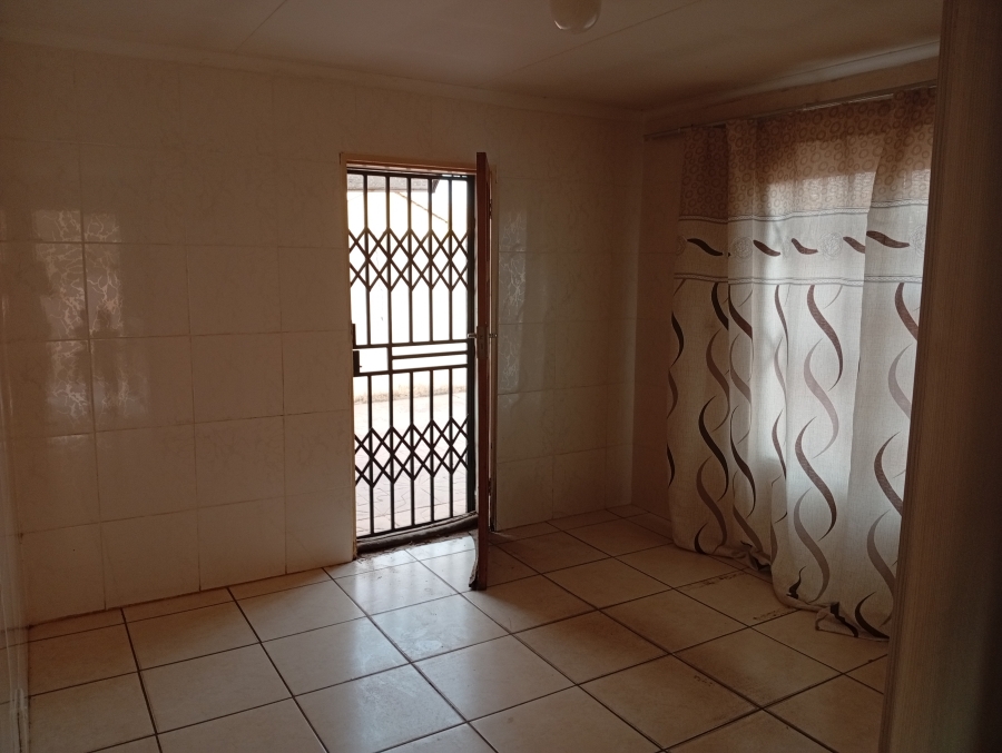 To Let 3 Bedroom Property for Rent in Mahube Valley Gauteng