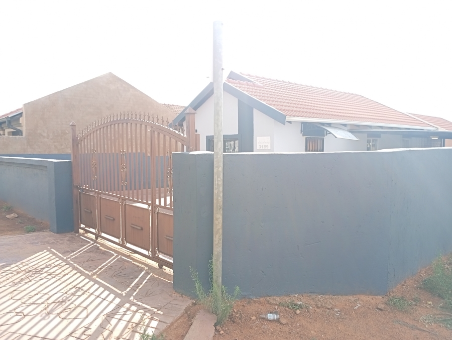 To Let 3 Bedroom Property for Rent in Mahube Valley Gauteng