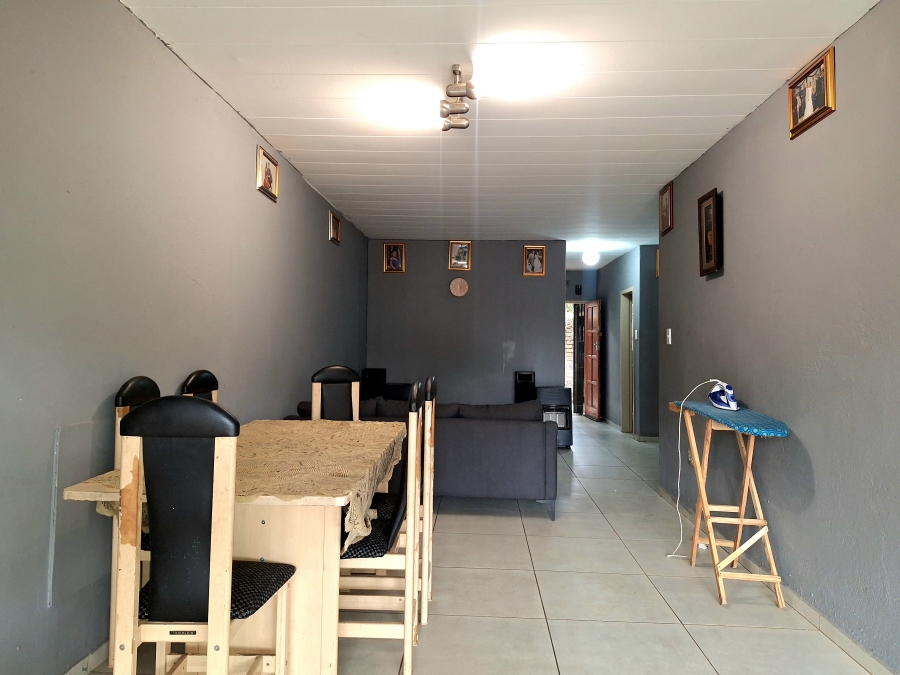 1 Bedroom Property for Sale in Windsor East Gauteng