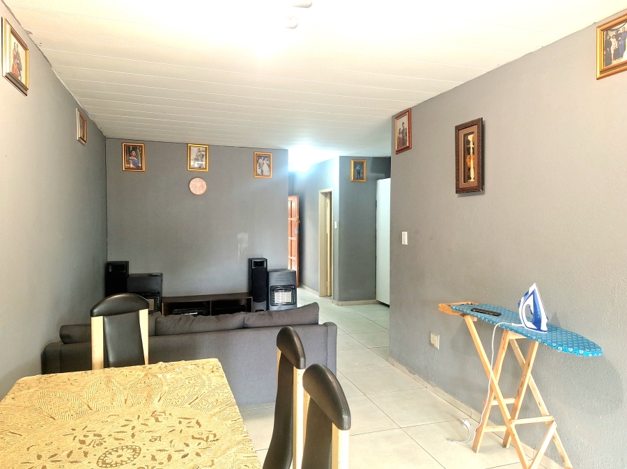1 Bedroom Property for Sale in Windsor East Gauteng
