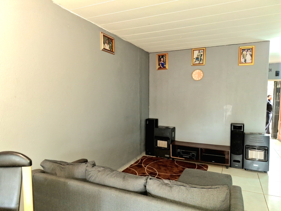 1 Bedroom Property for Sale in Windsor East Gauteng
