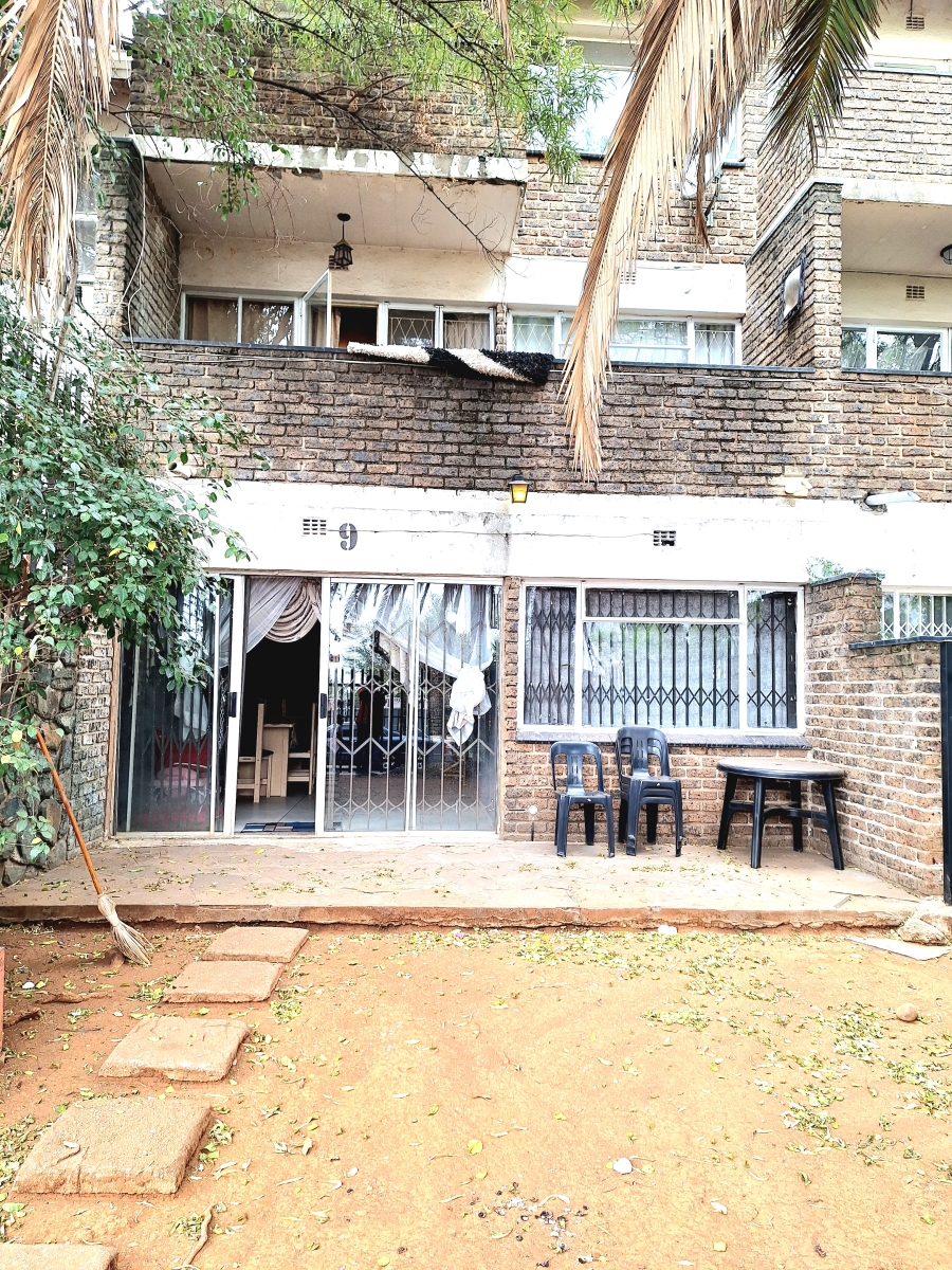 1 Bedroom Property for Sale in Windsor East Gauteng