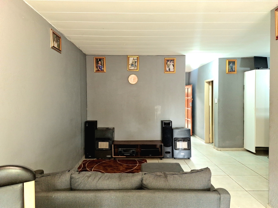1 Bedroom Property for Sale in Windsor East Gauteng