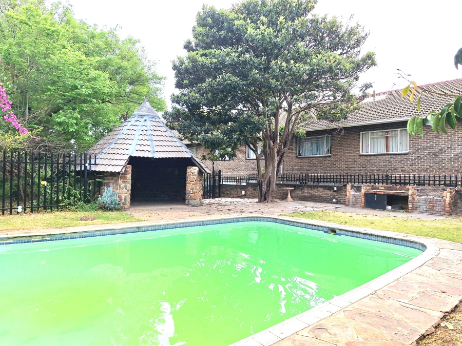 1 Bedroom Property for Sale in Windsor East Gauteng
