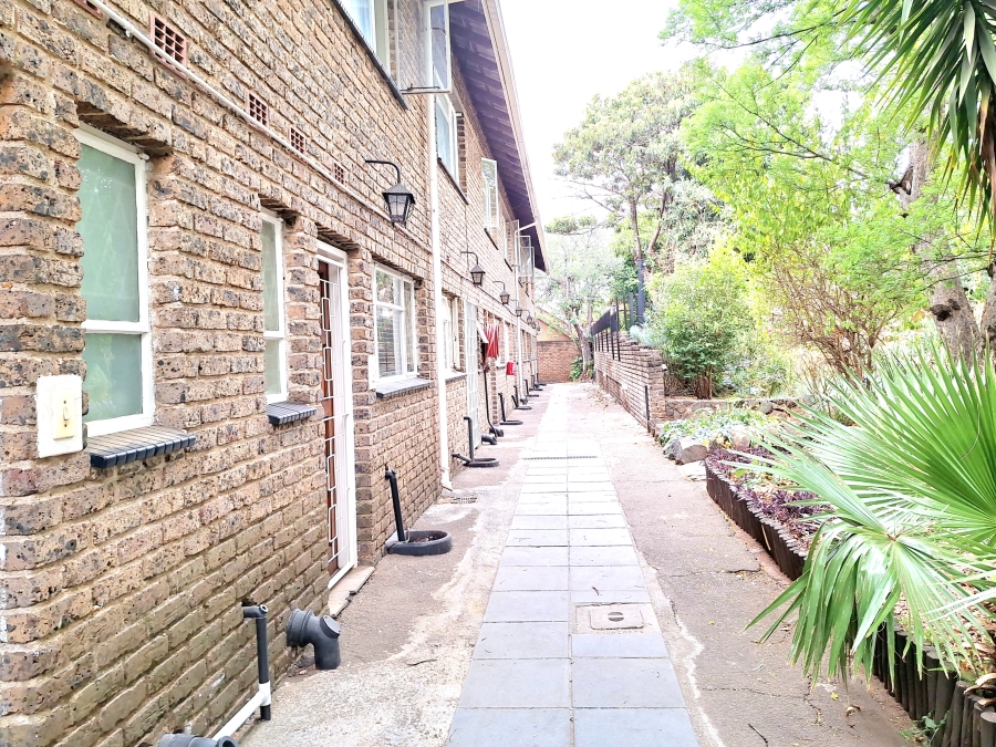 1 Bedroom Property for Sale in Windsor East Gauteng