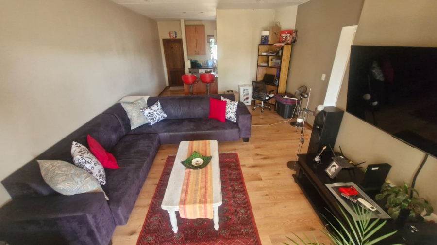 To Let 2 Bedroom Property for Rent in Paulshof Gauteng