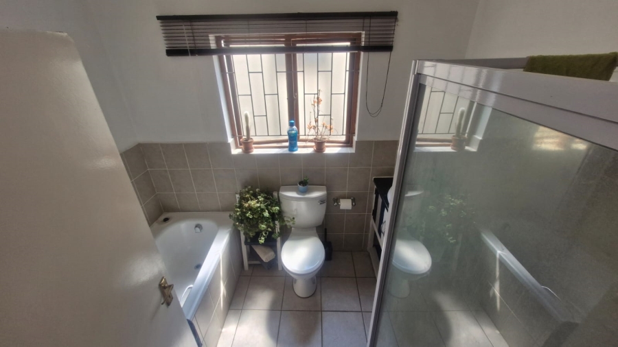 To Let 2 Bedroom Property for Rent in Paulshof Gauteng