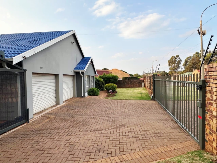 4 Bedroom Property for Sale in Culemborg Park Gauteng