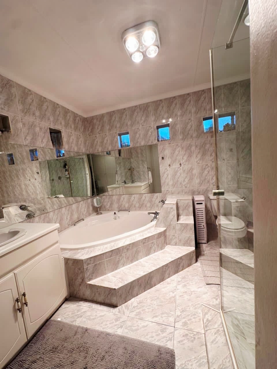 4 Bedroom Property for Sale in Culemborg Park Gauteng