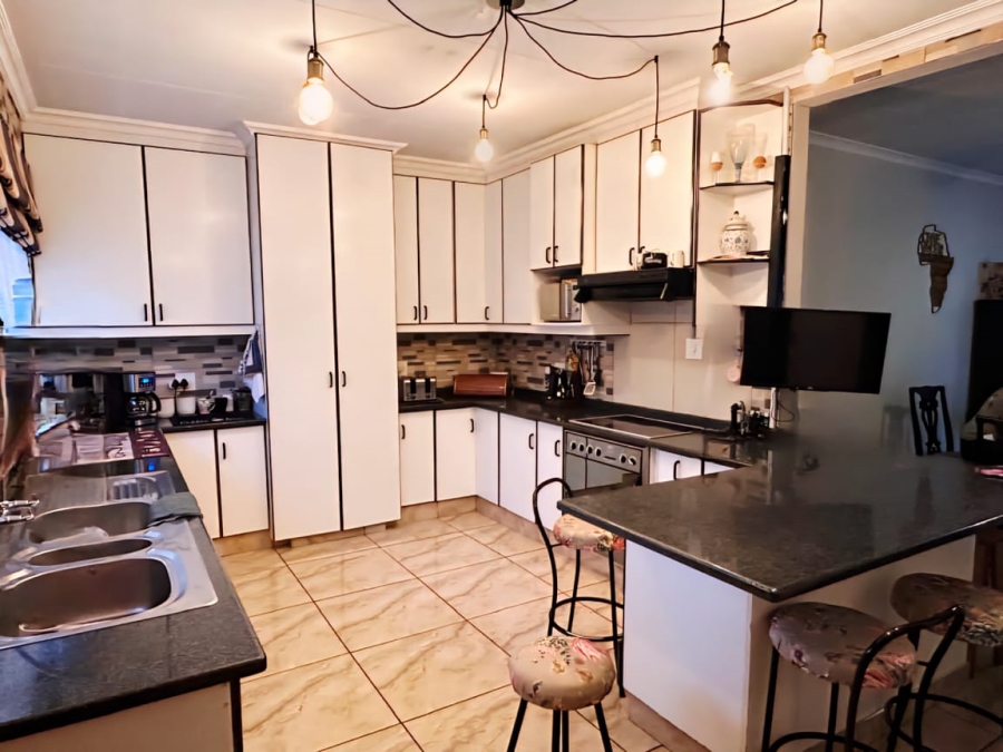 4 Bedroom Property for Sale in Culemborg Park Gauteng