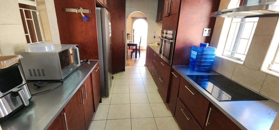 4 Bedroom Property for Sale in Glenvista Gauteng