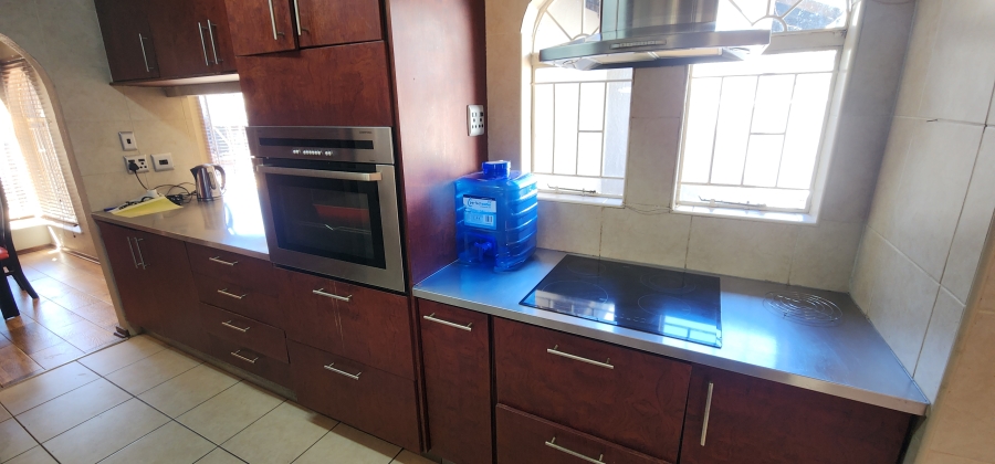 4 Bedroom Property for Sale in Glenvista Gauteng