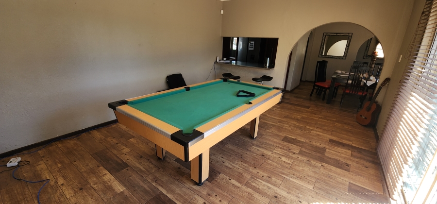 4 Bedroom Property for Sale in Glenvista Gauteng