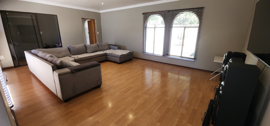 4 Bedroom Property for Sale in Glenvista Gauteng