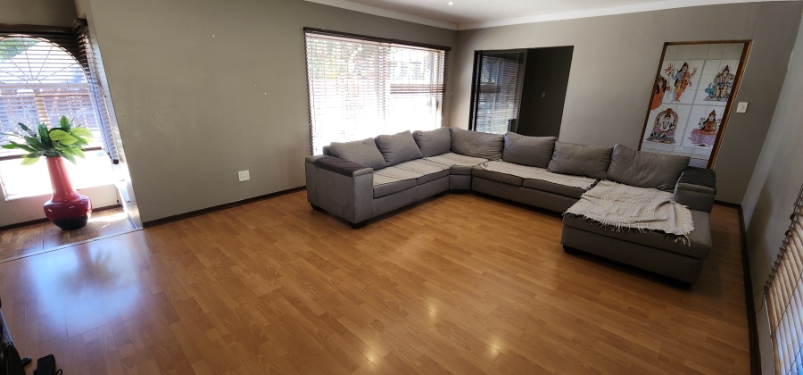 4 Bedroom Property for Sale in Glenvista Gauteng