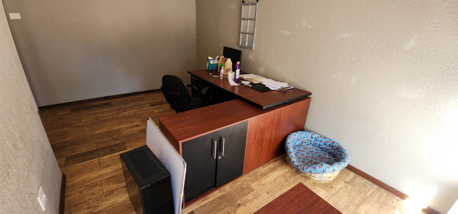 4 Bedroom Property for Sale in Glenvista Gauteng