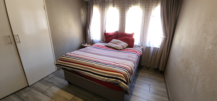 4 Bedroom Property for Sale in Glenvista Gauteng