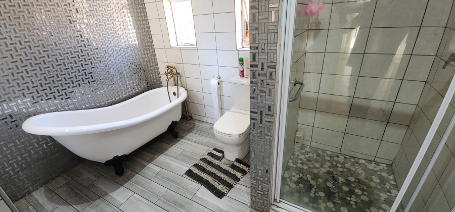 4 Bedroom Property for Sale in Glenvista Gauteng