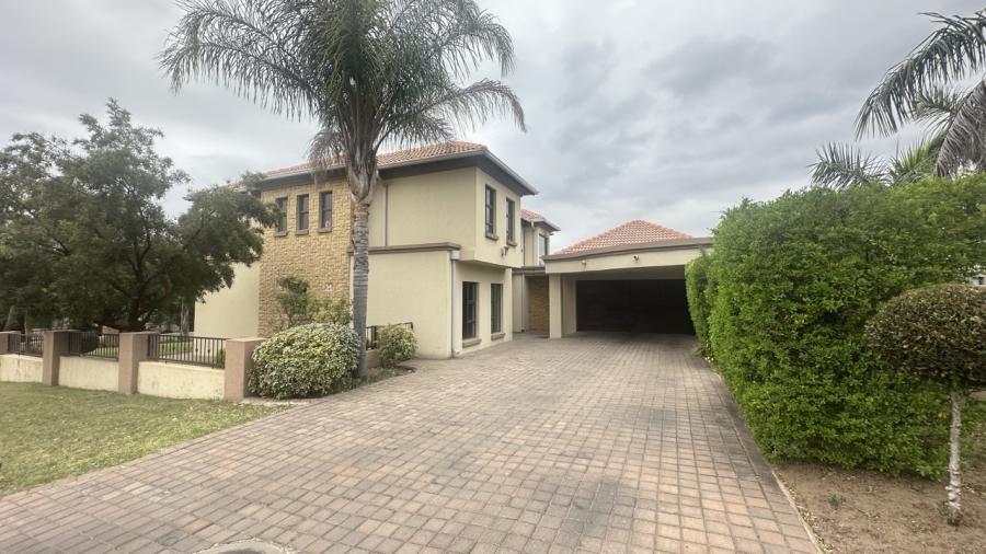 4 Bedroom Property for Sale in Blue Valley Golf Estate Gauteng