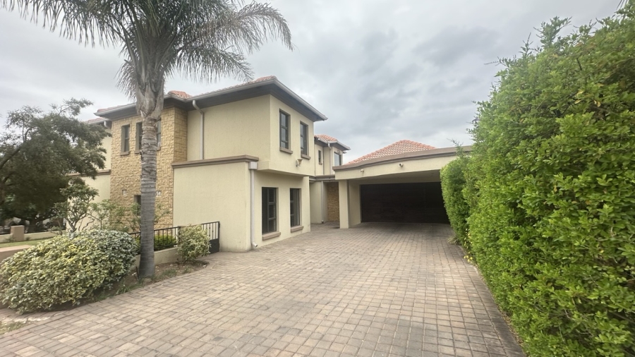 4 Bedroom Property for Sale in Blue Valley Golf Estate Gauteng