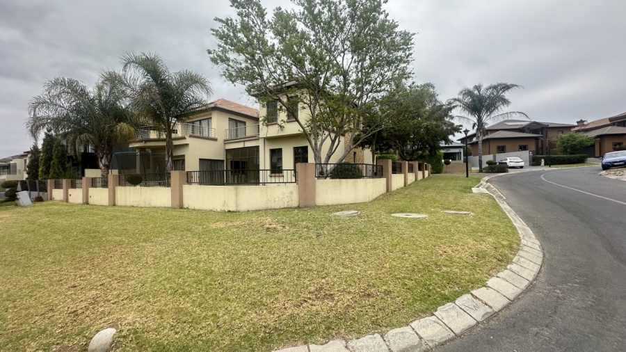 4 Bedroom Property for Sale in Blue Valley Golf Estate Gauteng