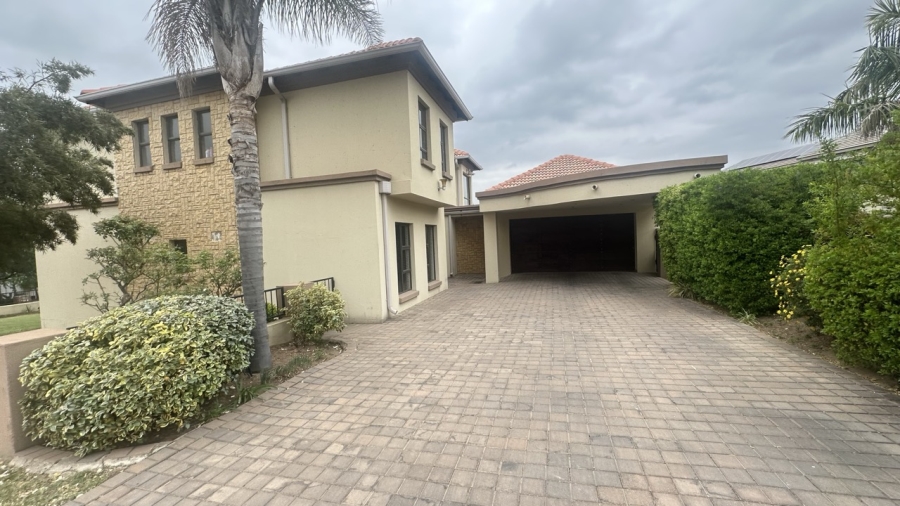 4 Bedroom Property for Sale in Blue Valley Golf Estate Gauteng