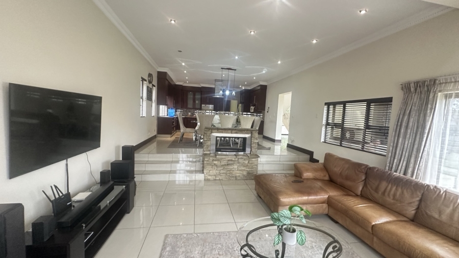 4 Bedroom Property for Sale in Blue Valley Golf Estate Gauteng