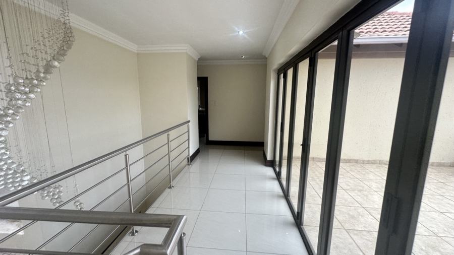 4 Bedroom Property for Sale in Blue Valley Golf Estate Gauteng