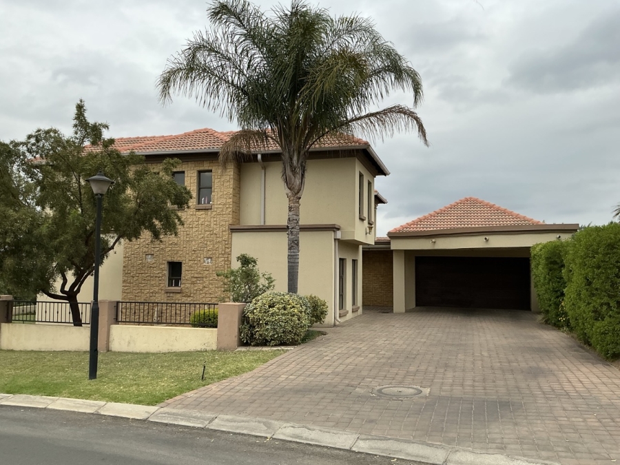 4 Bedroom Property for Sale in Blue Valley Golf Estate Gauteng