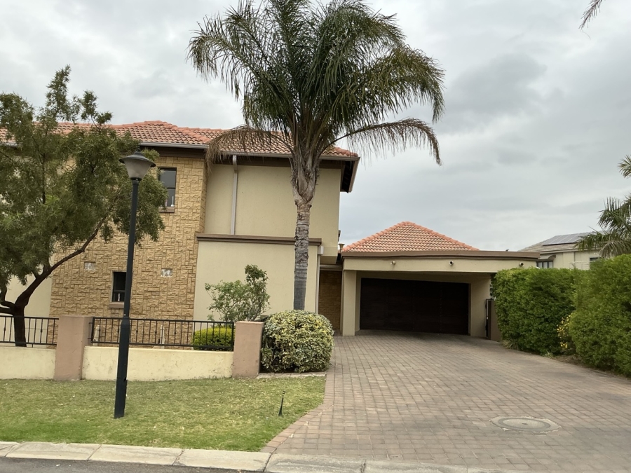 4 Bedroom Property for Sale in Blue Valley Golf Estate Gauteng