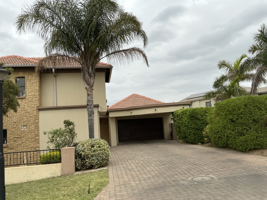 4 Bedroom Property for Sale in Blue Valley Golf Estate Gauteng
