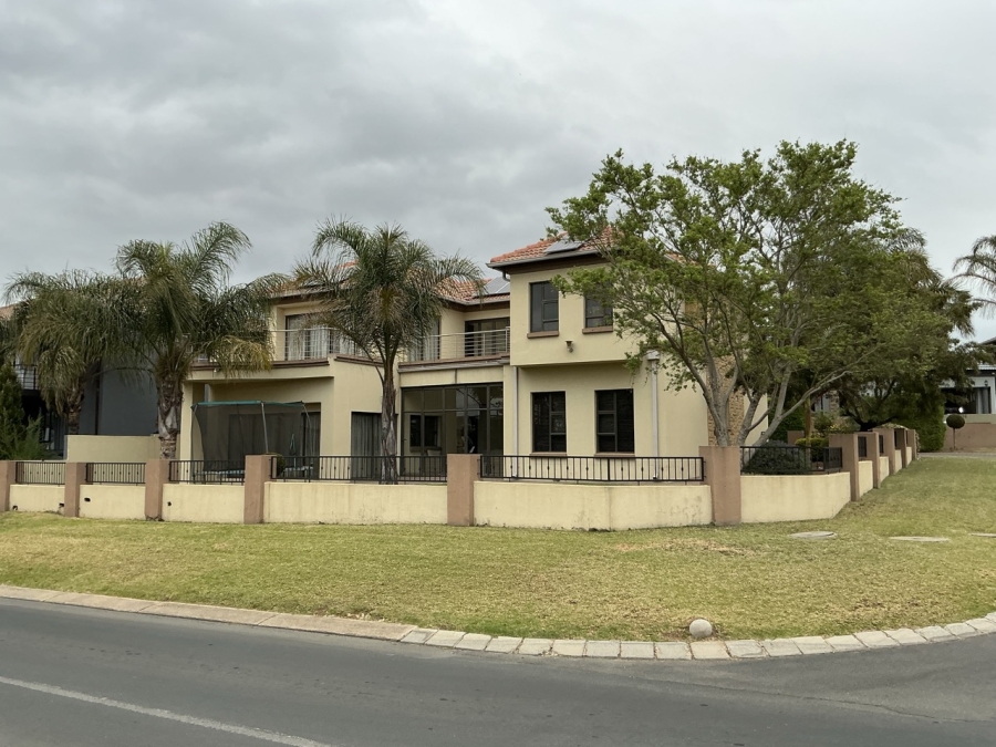 4 Bedroom Property for Sale in Blue Valley Golf Estate Gauteng