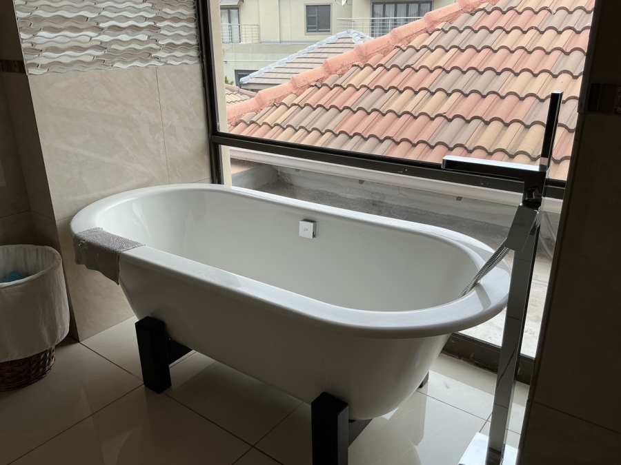4 Bedroom Property for Sale in Blue Valley Golf Estate Gauteng
