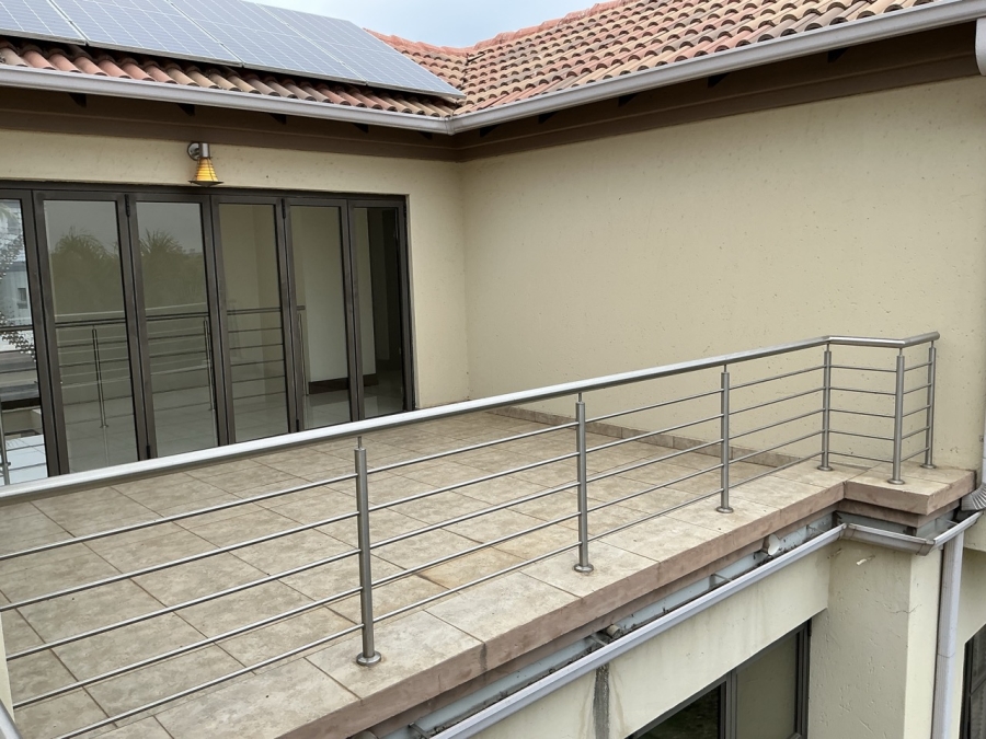 4 Bedroom Property for Sale in Blue Valley Golf Estate Gauteng