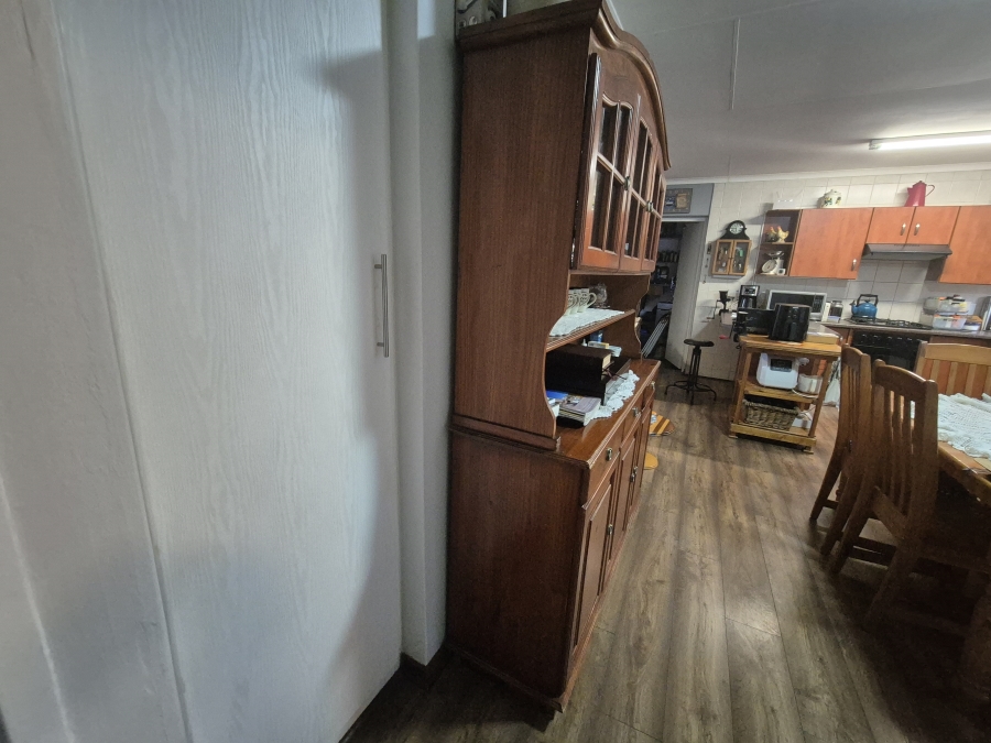 2 Bedroom Property for Sale in Hennopspark Gauteng