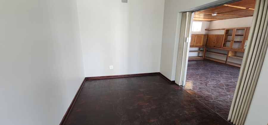 5 Bedroom Property for Sale in Ridgeway Gauteng