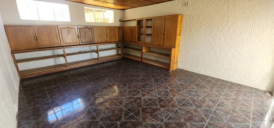 5 Bedroom Property for Sale in Ridgeway Gauteng