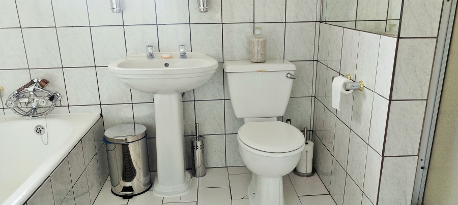 3 Bedroom Property for Sale in Rant En Dal Gauteng