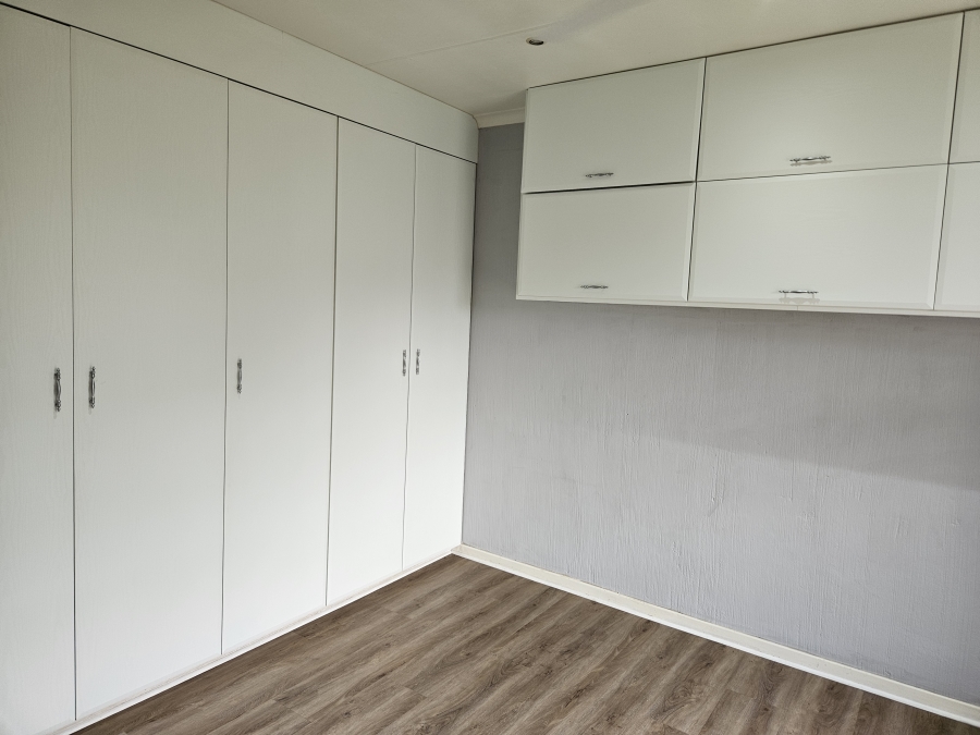 2 Bedroom Property for Sale in Krugersdorp North Gauteng