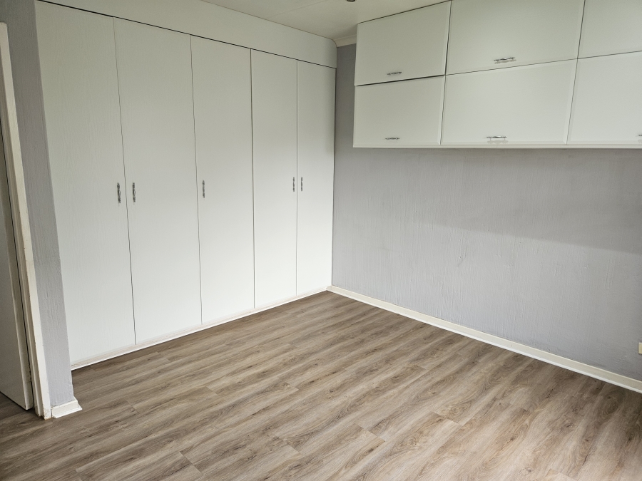 2 Bedroom Property for Sale in Krugersdorp North Gauteng