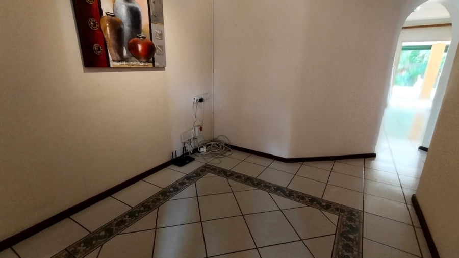 3 Bedroom Property for Sale in Kloofendal Gauteng