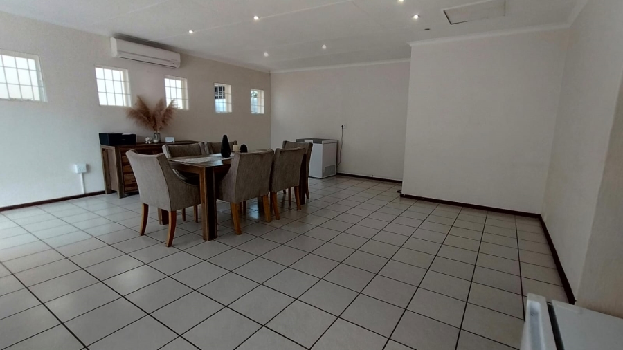 3 Bedroom Property for Sale in Kloofendal Gauteng