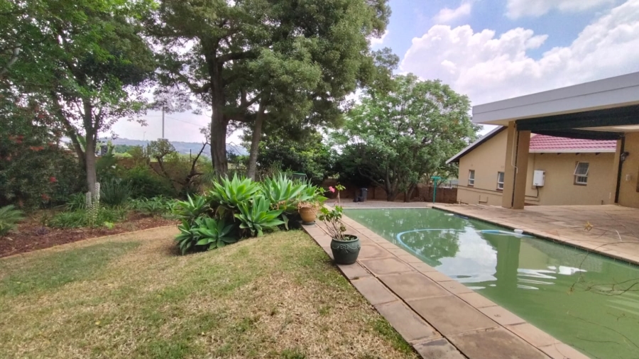 3 Bedroom Property for Sale in Kloofendal Gauteng