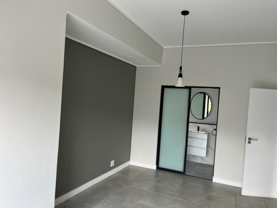 2 Bedroom Property for Sale in Waterfall Gauteng