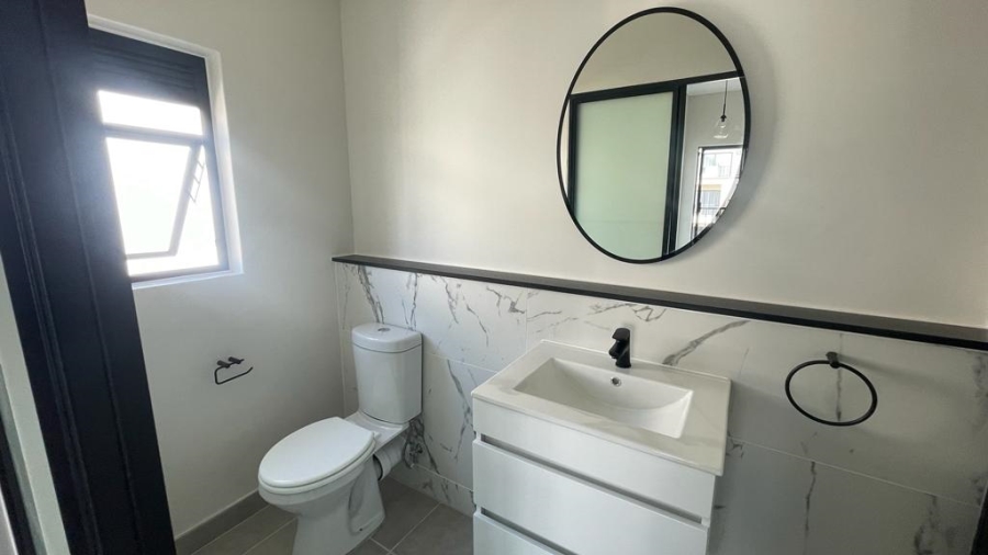 2 Bedroom Property for Sale in Waterfall Gauteng