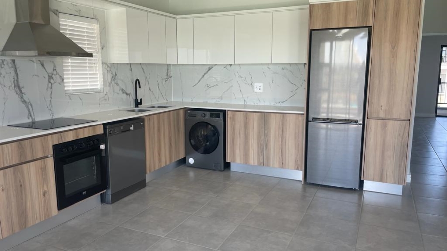 2 Bedroom Property for Sale in Waterfall Gauteng