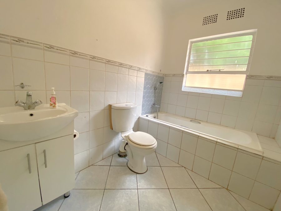 5 Bedroom Property for Sale in Wilro Park Gauteng