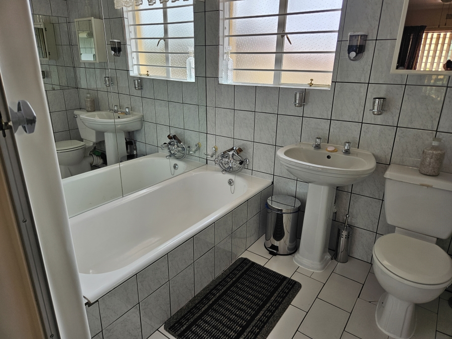 3 Bedroom Property for Sale in Rant En Dal Gauteng